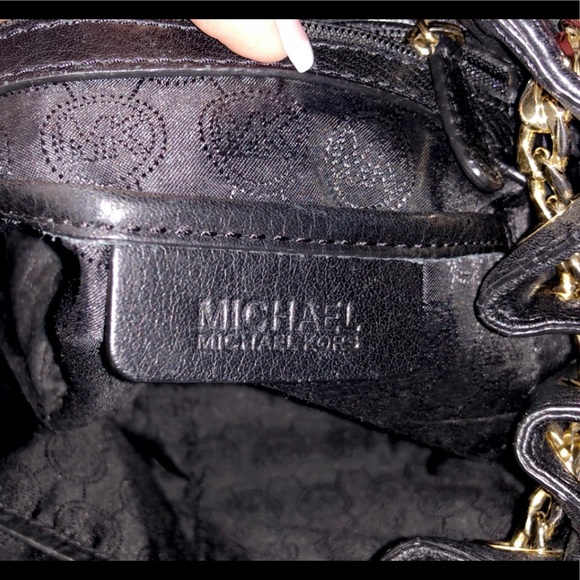 MICHAEL KORS Black Leather Chain Shoulder Bag - Picture 6 of 7